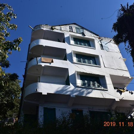 Paras Homestay Shimla Zewnętrze zdjęcie