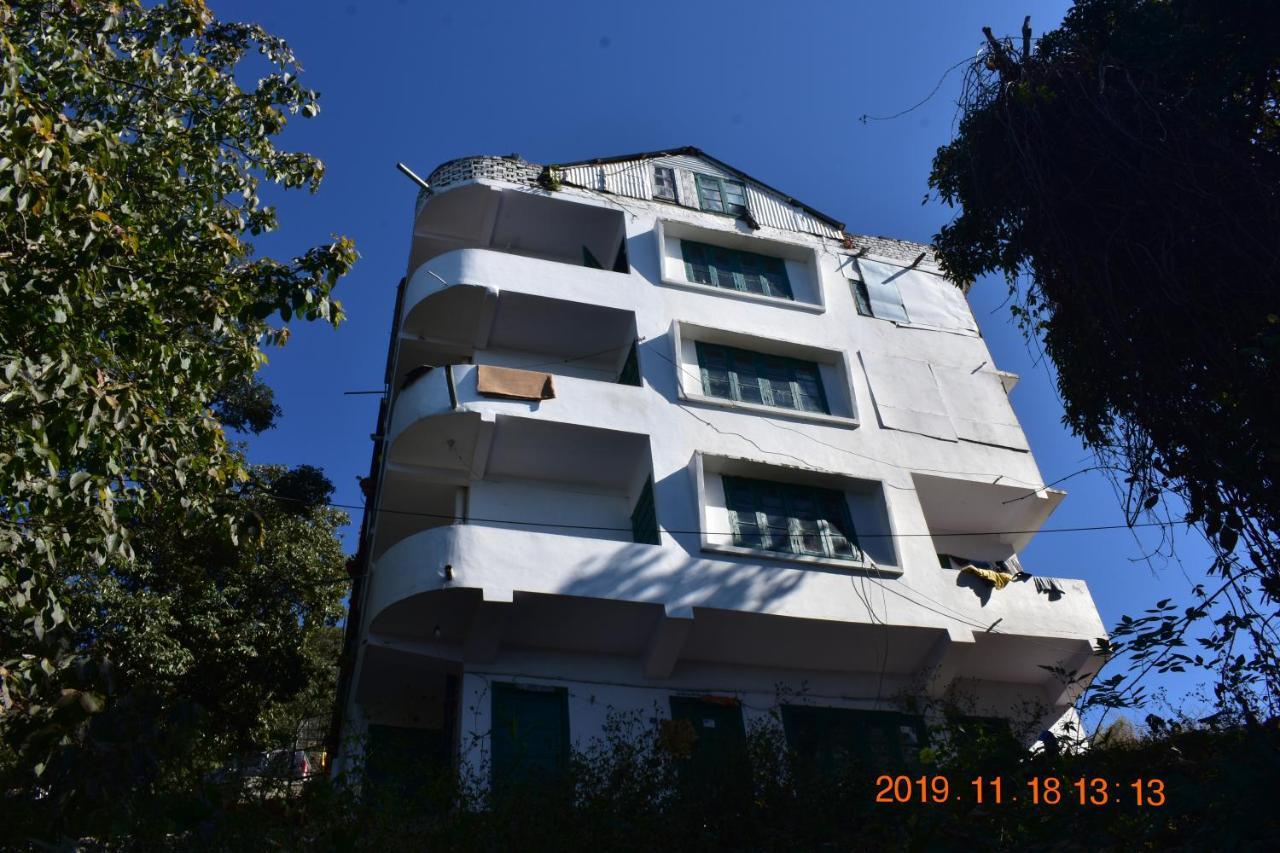 Paras Homestay Shimla Zewnętrze zdjęcie