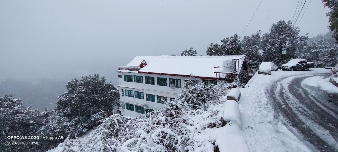 Paras Homestay Shimla Zewnętrze zdjęcie