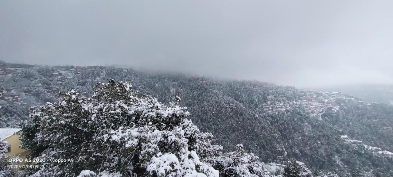 Paras Homestay Shimla Zewnętrze zdjęcie